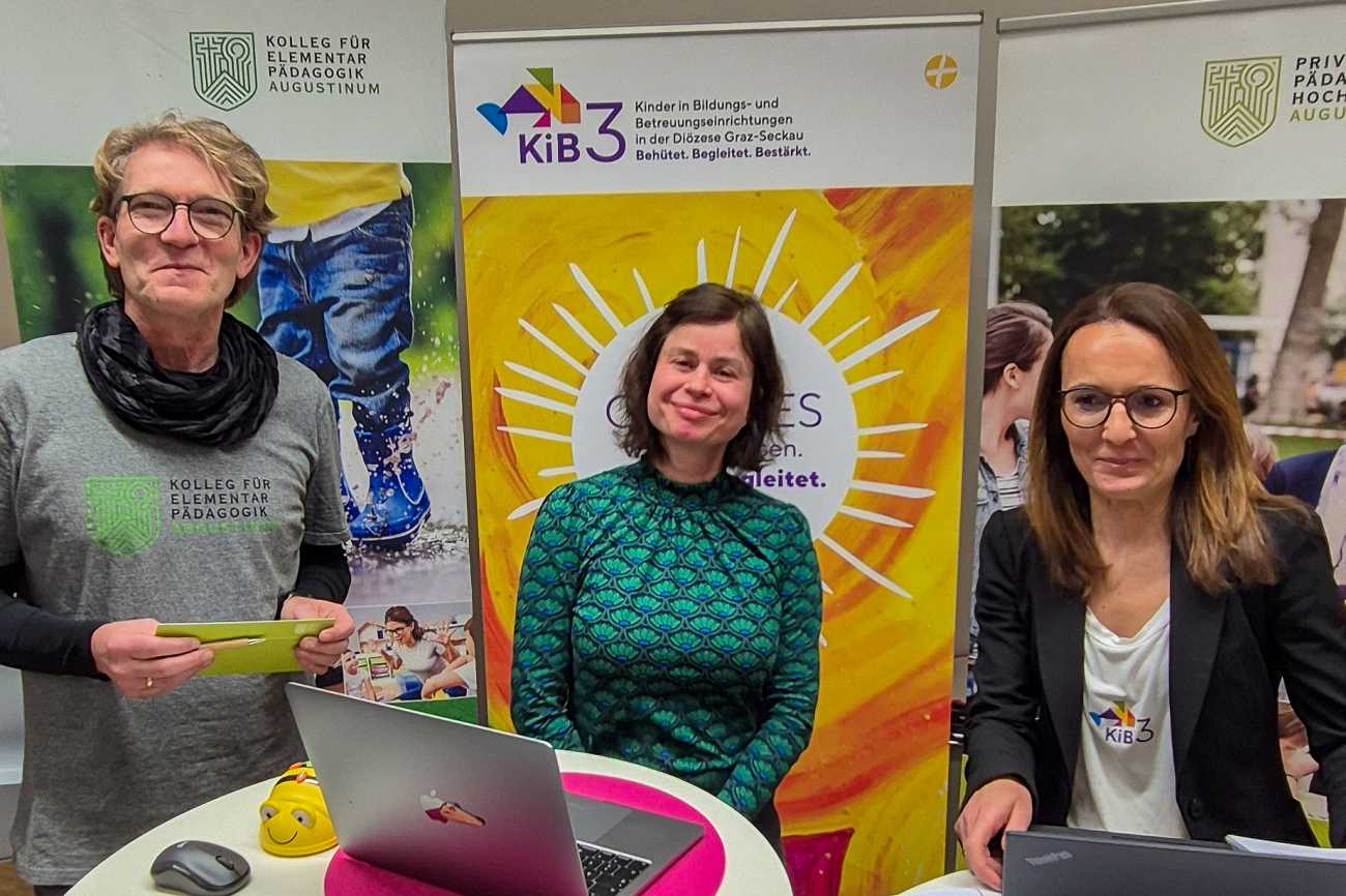 Vortragende vor Roll-Ups